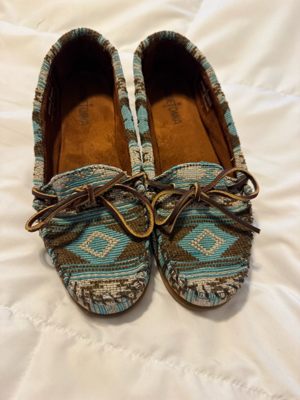 Minnetonka  Womens Size 9 Baja Moccasin Aztec Tribal Print Blue and Brown - Picture 2 of 8